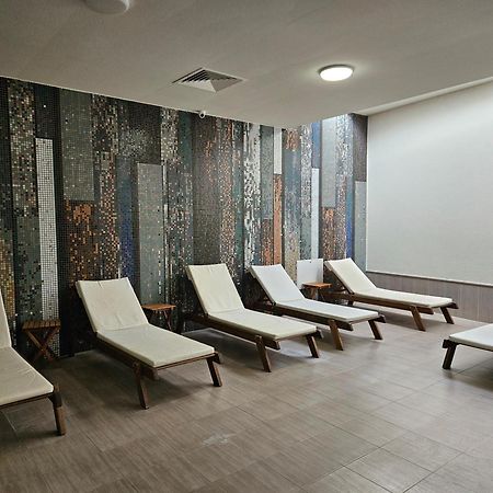 Hotel Alisa Pavel Banya Dış mekan fotoğraf