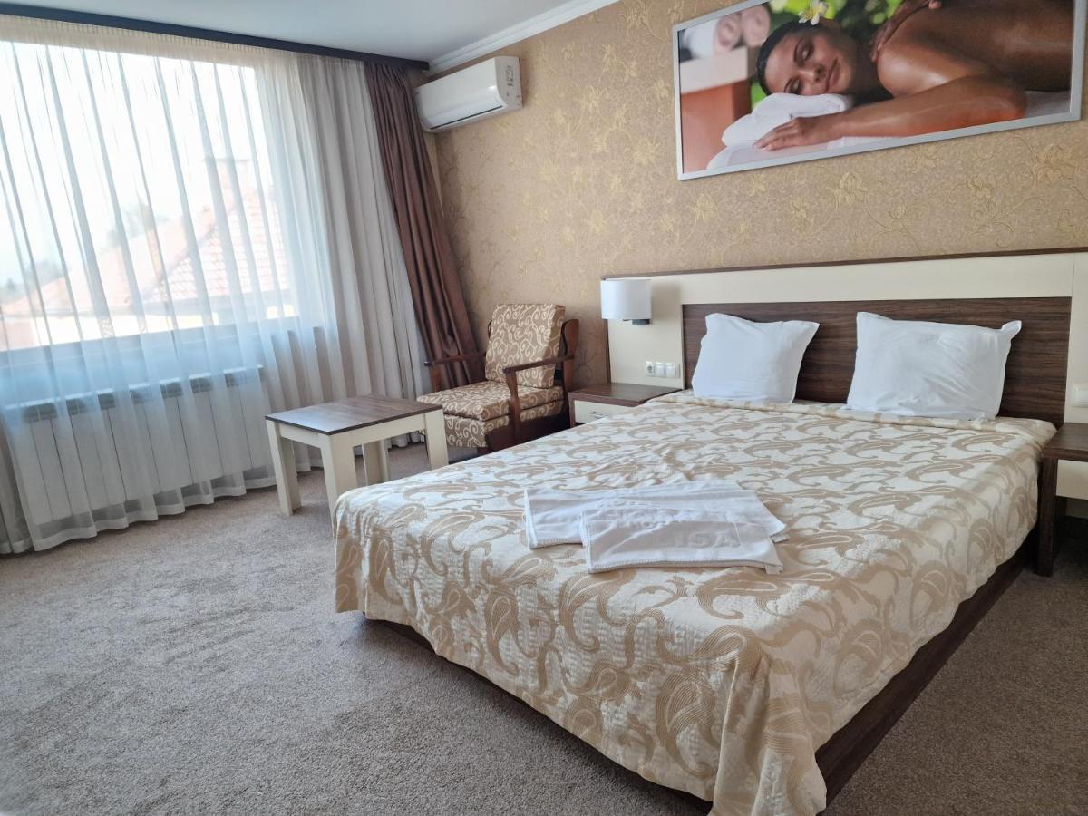 Hotel Alisa Pavel Banya Dış mekan fotoğraf