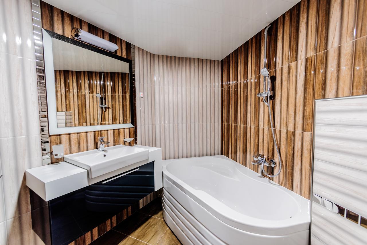 Hotel Alisa Pavel Banya Dış mekan fotoğraf