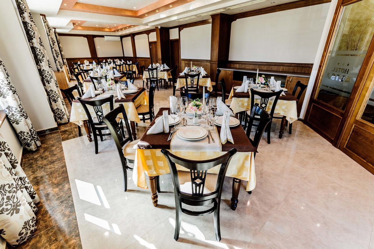 Hotel Alisa Pavel Banya Dış mekan fotoğraf