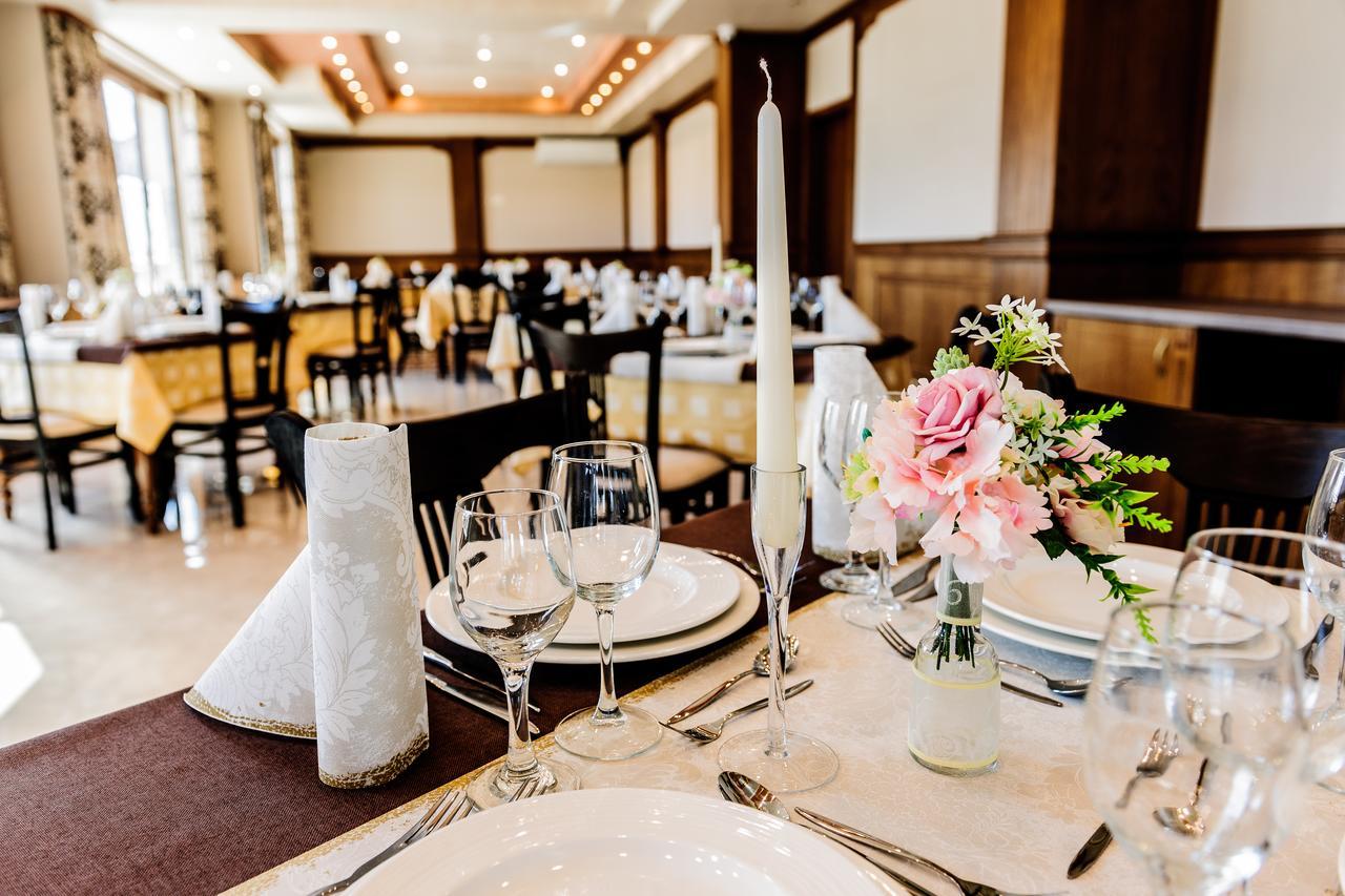Hotel Alisa Pavel Banya Dış mekan fotoğraf